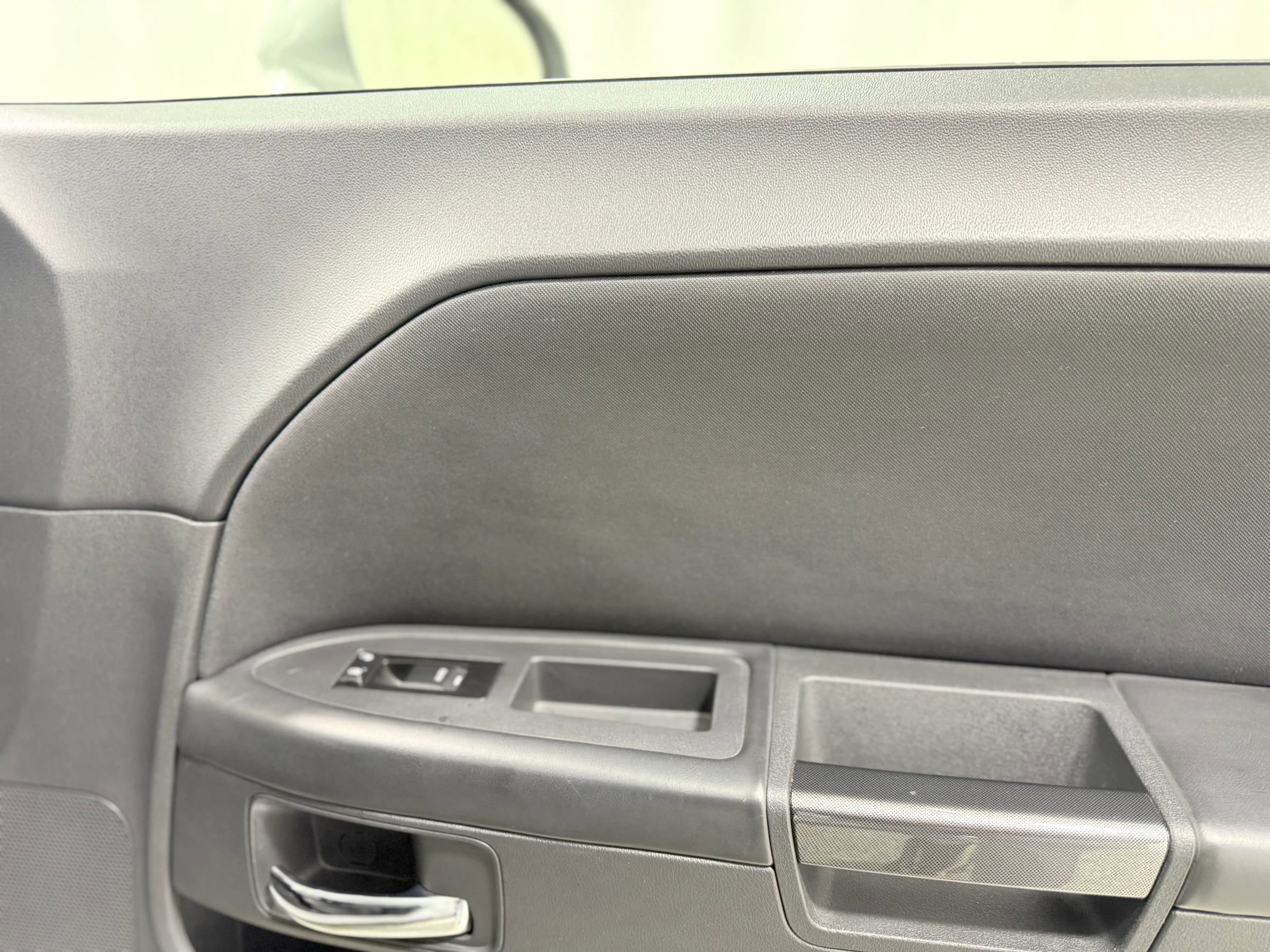 Used 2010 Dodge Challenger R/T image 26