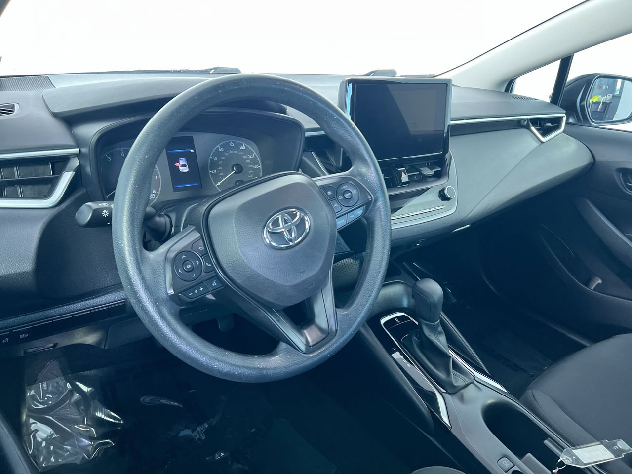 Used 2024 Toyota Corolla LE FWD image 27