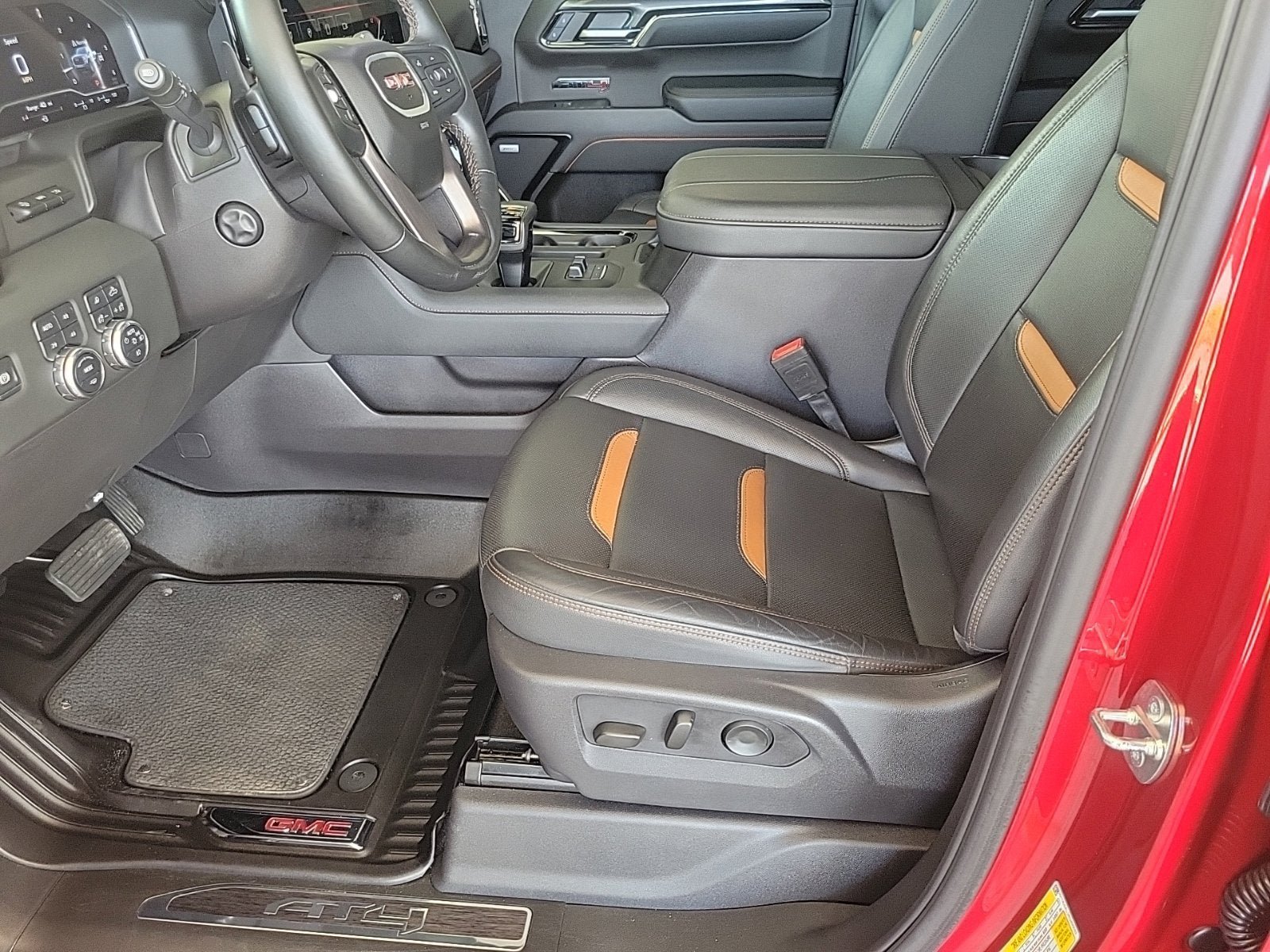 Used 2024 GMC Sierra 1500 AT4 w/ Technology Package AWD/4WD image 13