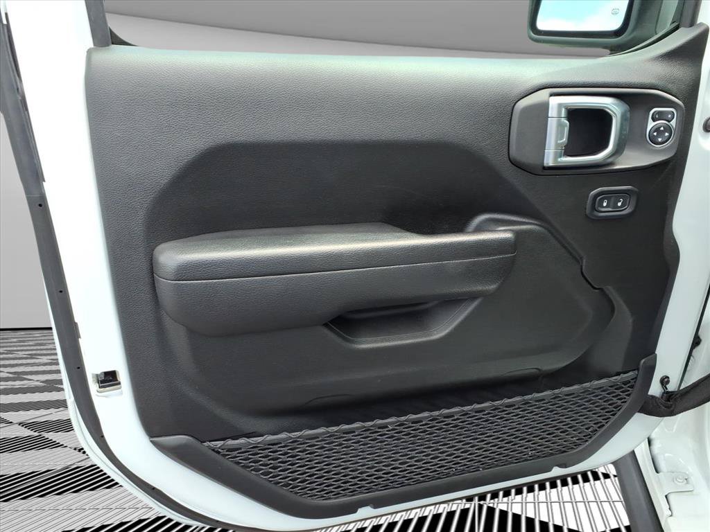 Certified 2023 Jeep Wrangler Unlimited w/ Sun & Screen Package AWD/4WD image 16