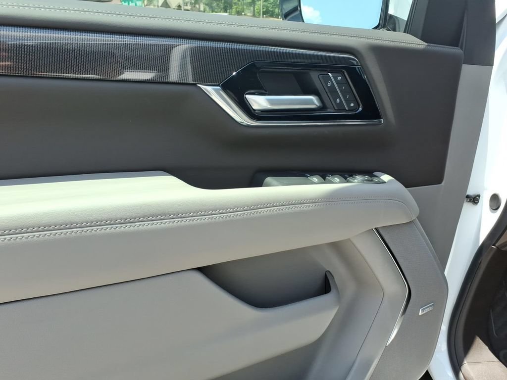 New 2026 GMC Yukon XL Elevation AWD/4WD image 13
