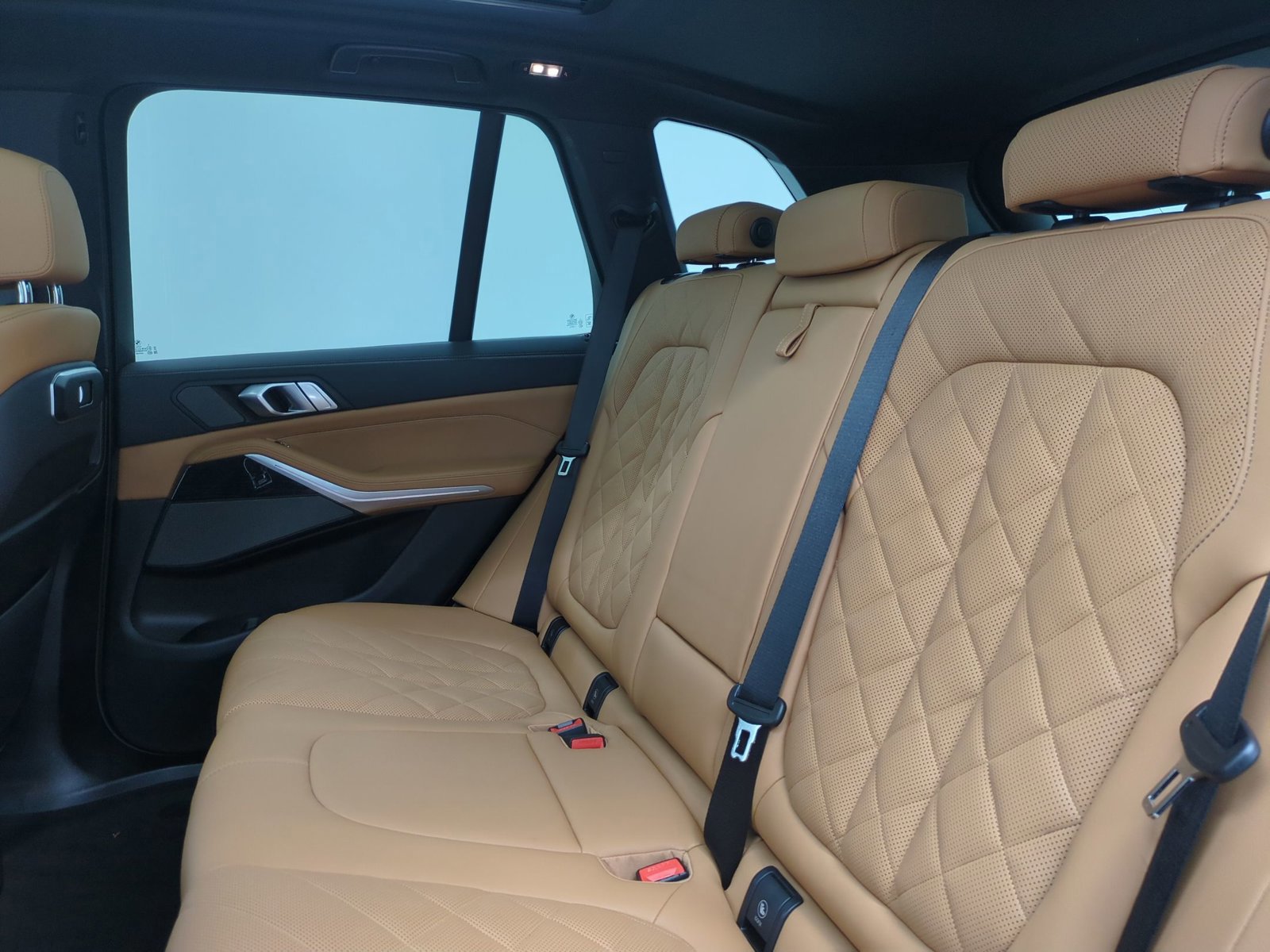 Used 2026 BMW X5 xDrive40i w/ M Sport Package AWD/4WD image 22