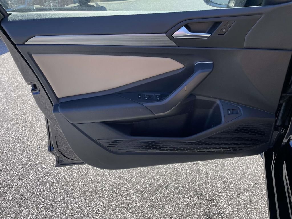 Used 2019 Volkswagen Jetta SEL image 14