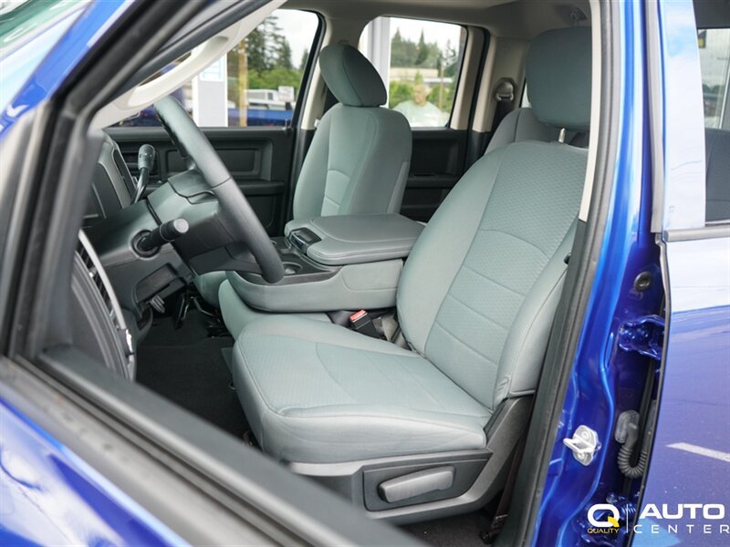 Used 2018 RAM 1500 ST w/ SXT Appearance Group AWD/4WD image 13
