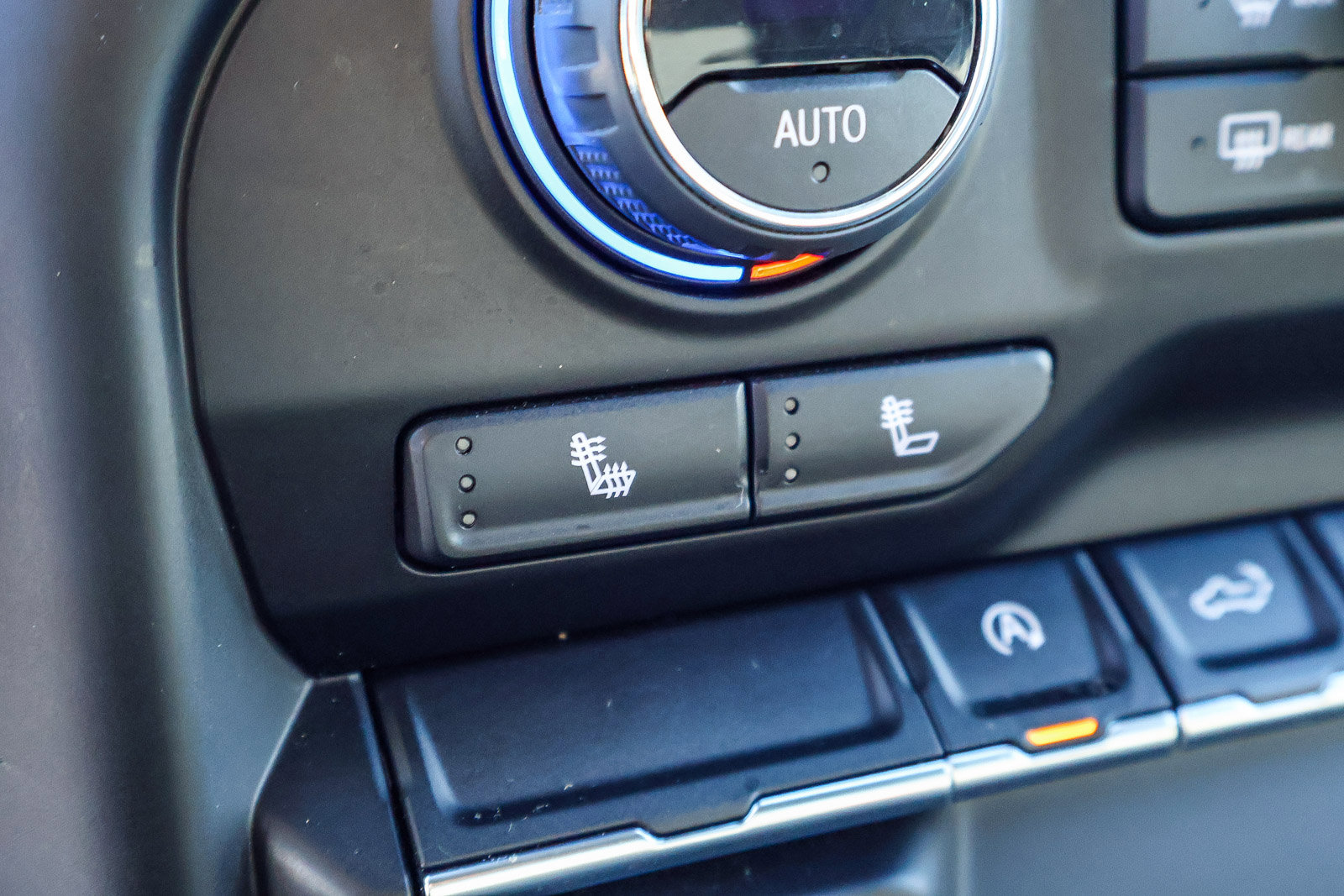 Used 2022 Chevrolet Silverado 1500 LT image 6