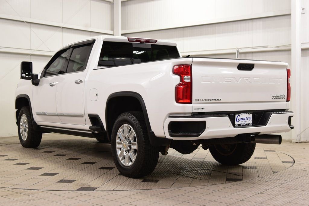 Used 2024 Chevrolet Silverado 2500 High Country w/ High Country Premium Package image 6