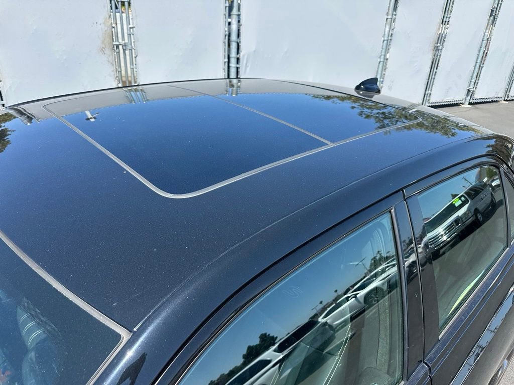 Used 2016 Chrysler 300 S w/ 300S Premium Group RWD image 6