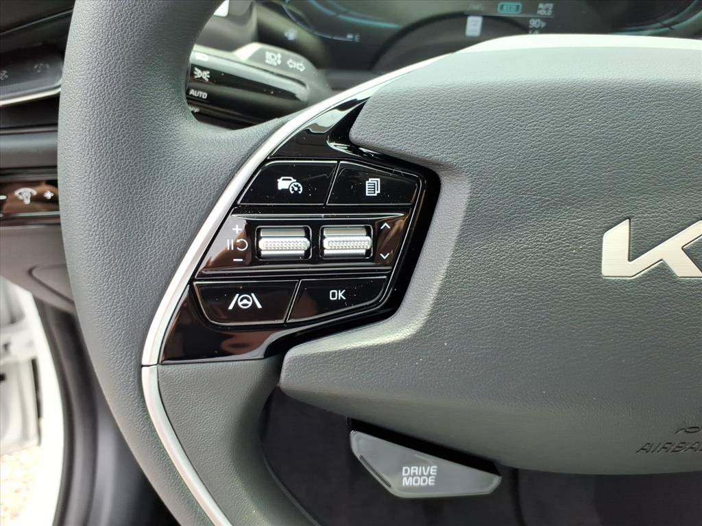 New 2026 Kia Niro LX FWD image 20