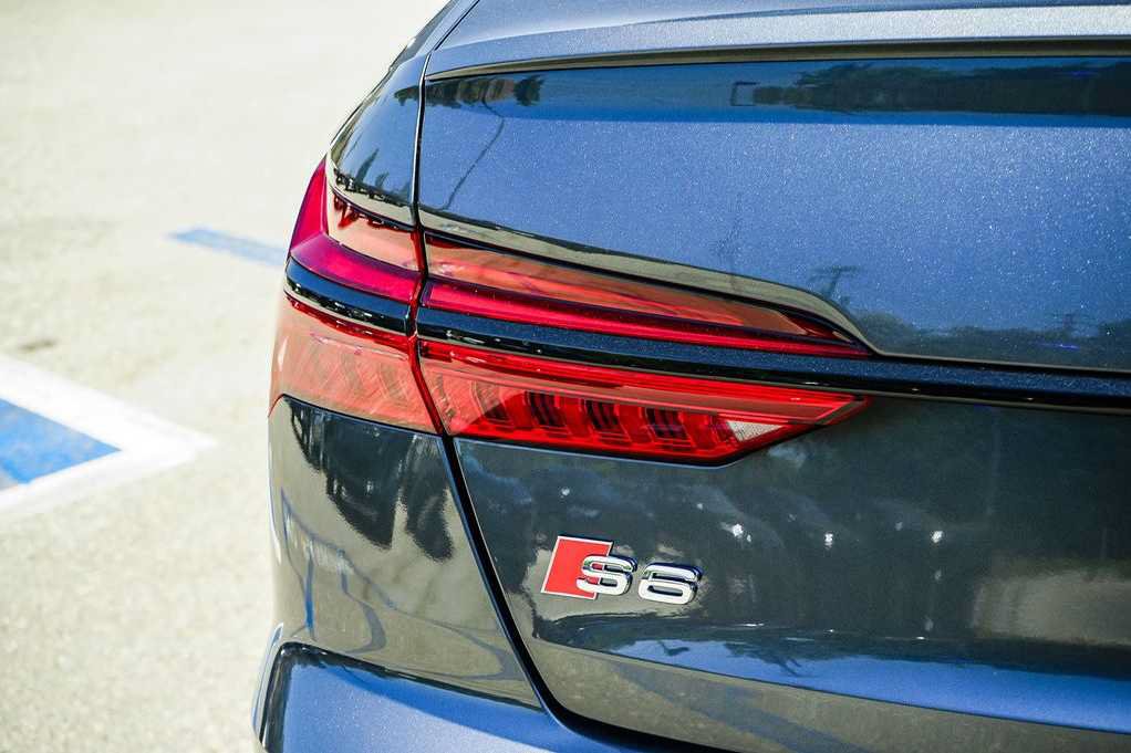 Used 2025 Audi S6 Premium Plus AWD/4WD image 10