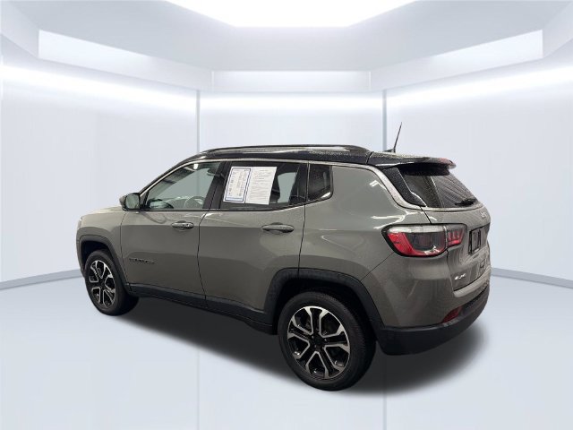 Used 2022 Jeep Compass Limited AWD/4WD image 3