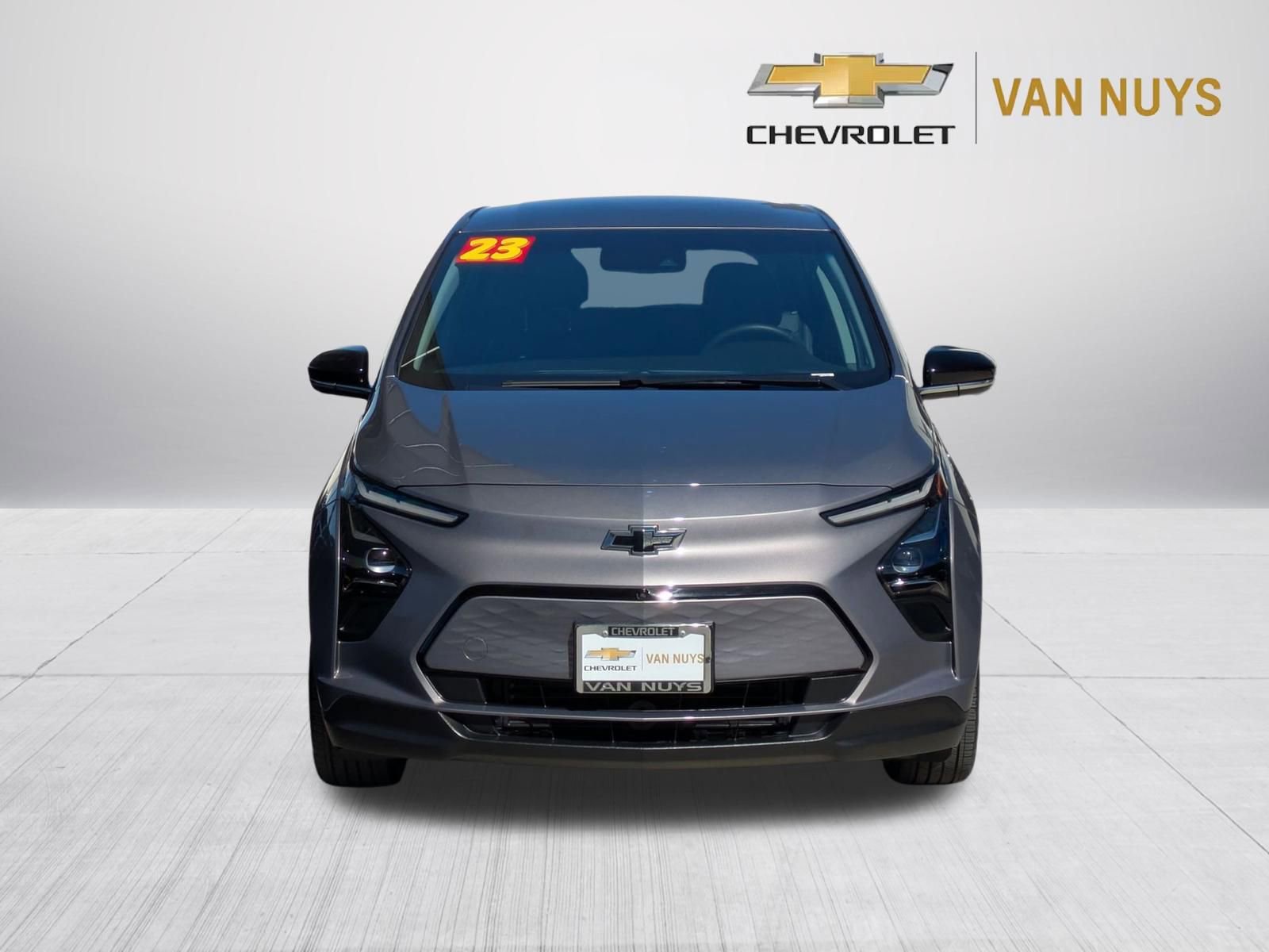 Used 2023 Chevrolet Bolt LT FWD image 2