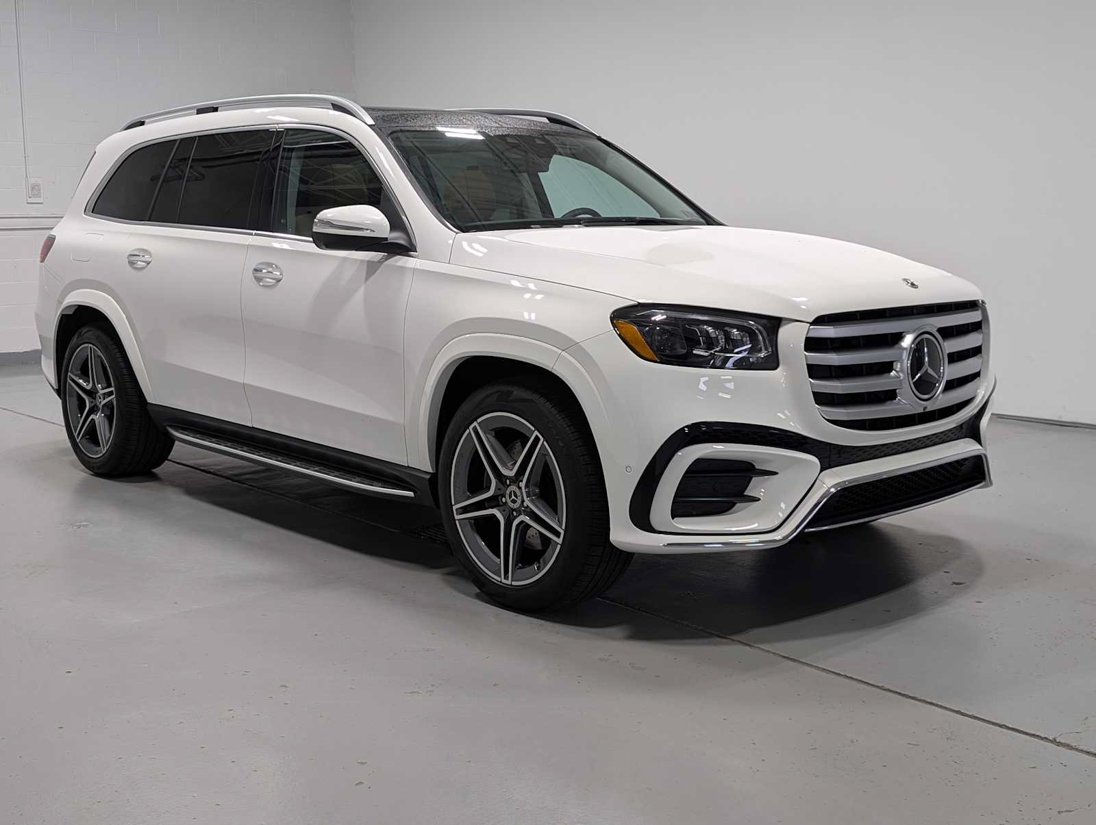 Certified 2026 Mercedes-Benz GLS 450 4MATIC image 2
