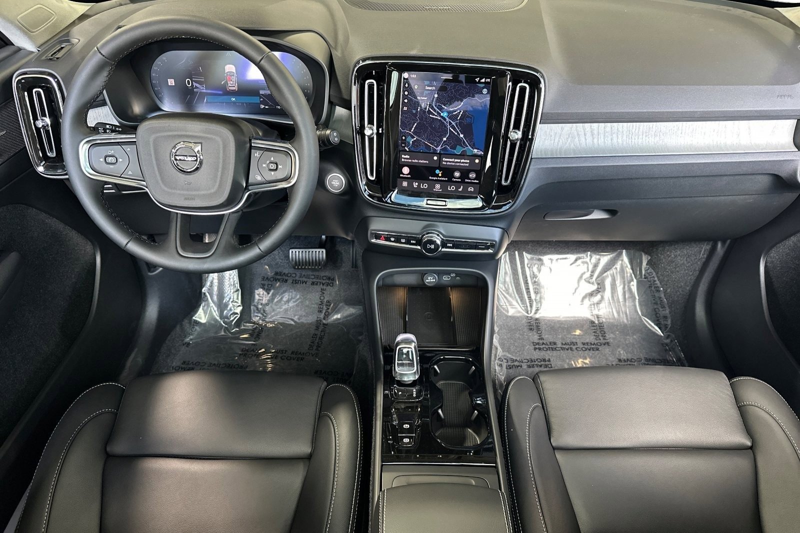 New 2026 Volvo XC40 B5 Ultra w/ Protection Package image 3