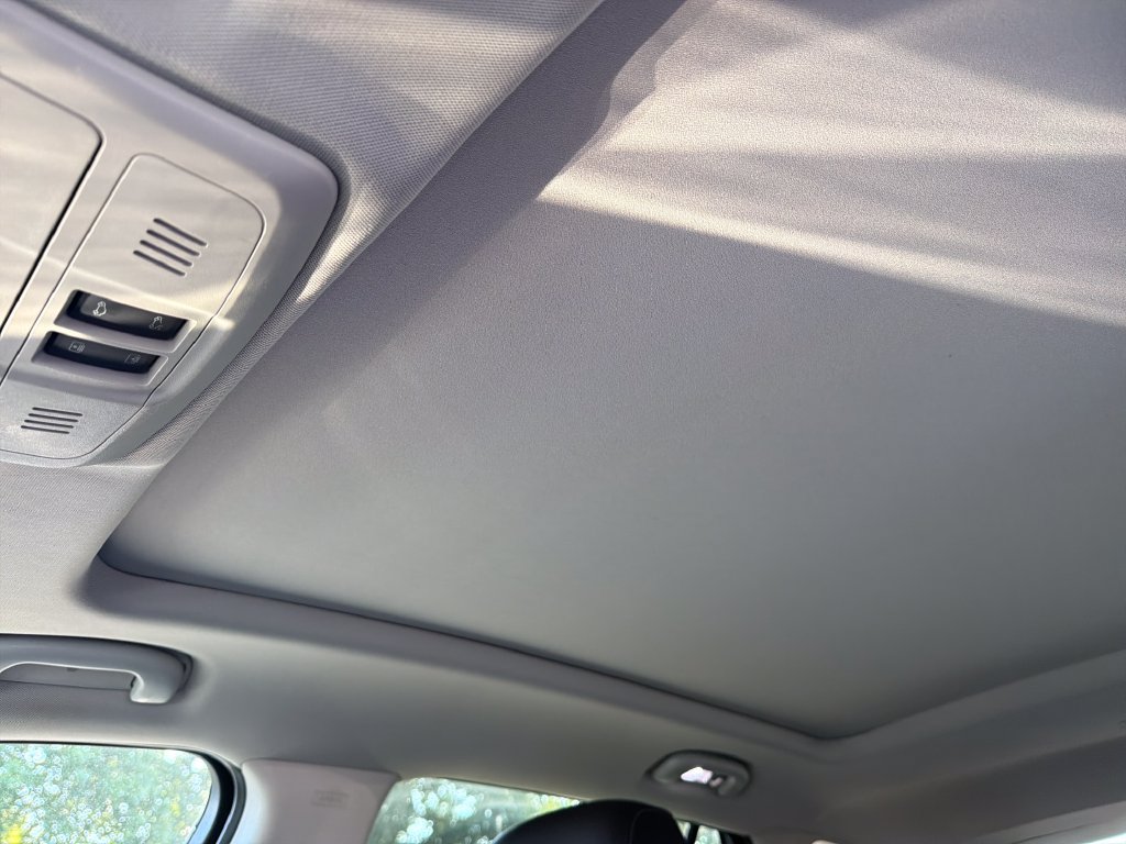Used 2020 Buick Envision Essence AWD/4WD image 23