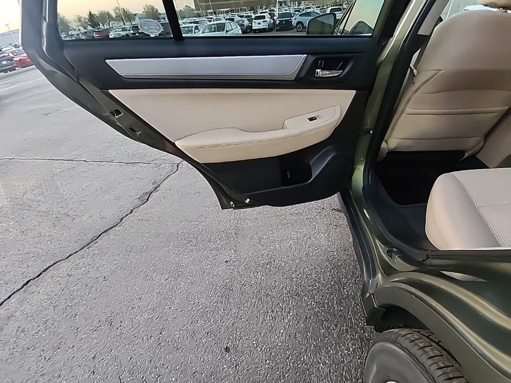 Used 2018 Subaru Outback 2.5i Premium image 25