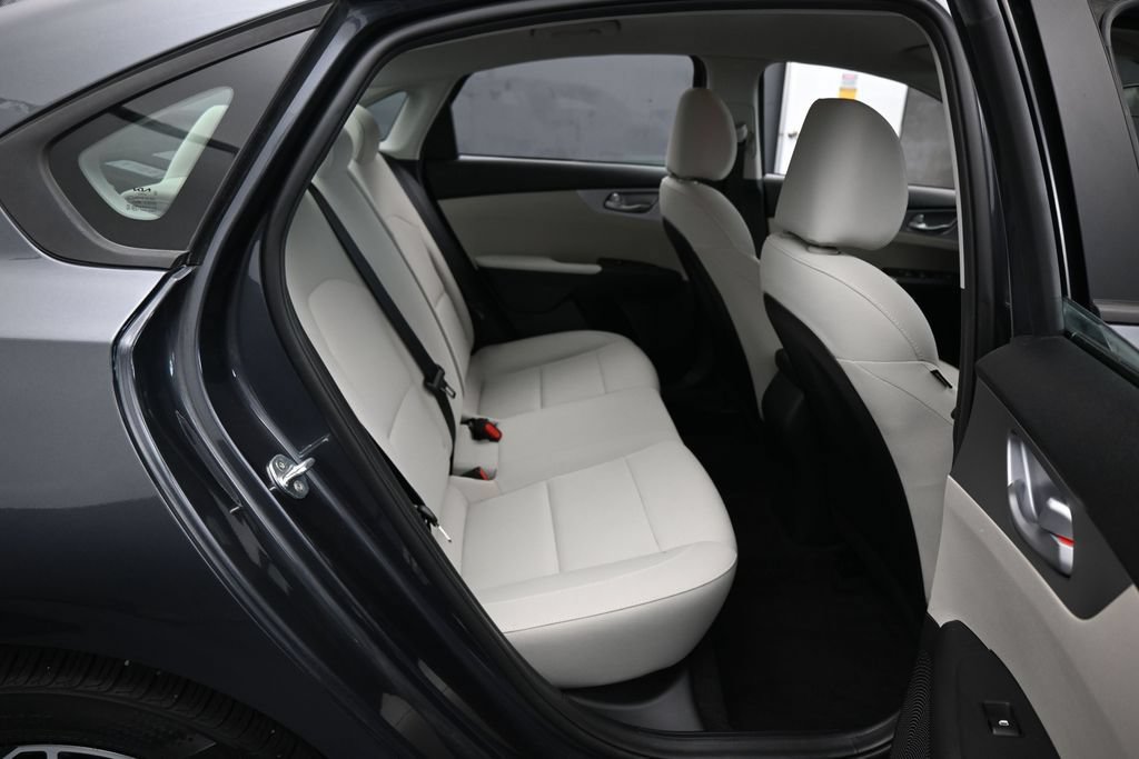 Used 2023 Kia Forte LXS FWD image 29