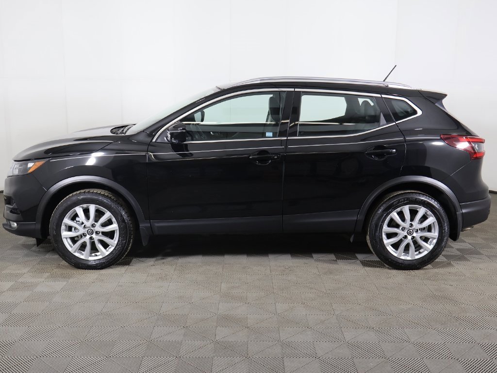 Used 2022 Nissan Rogue Sport SV w/ Technology Package image 17