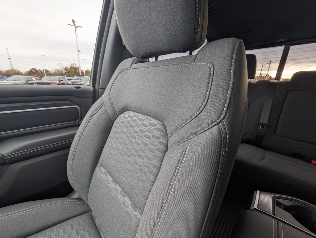 New 2026 RAM 1500 4x4 Crew Cab image 12