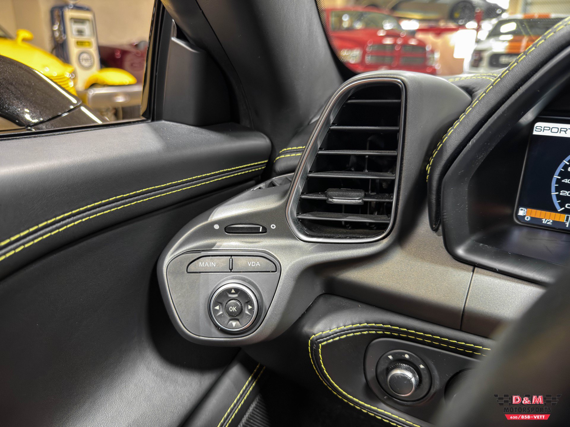 Used 2013 Ferrari 458 Spider RWD image 19