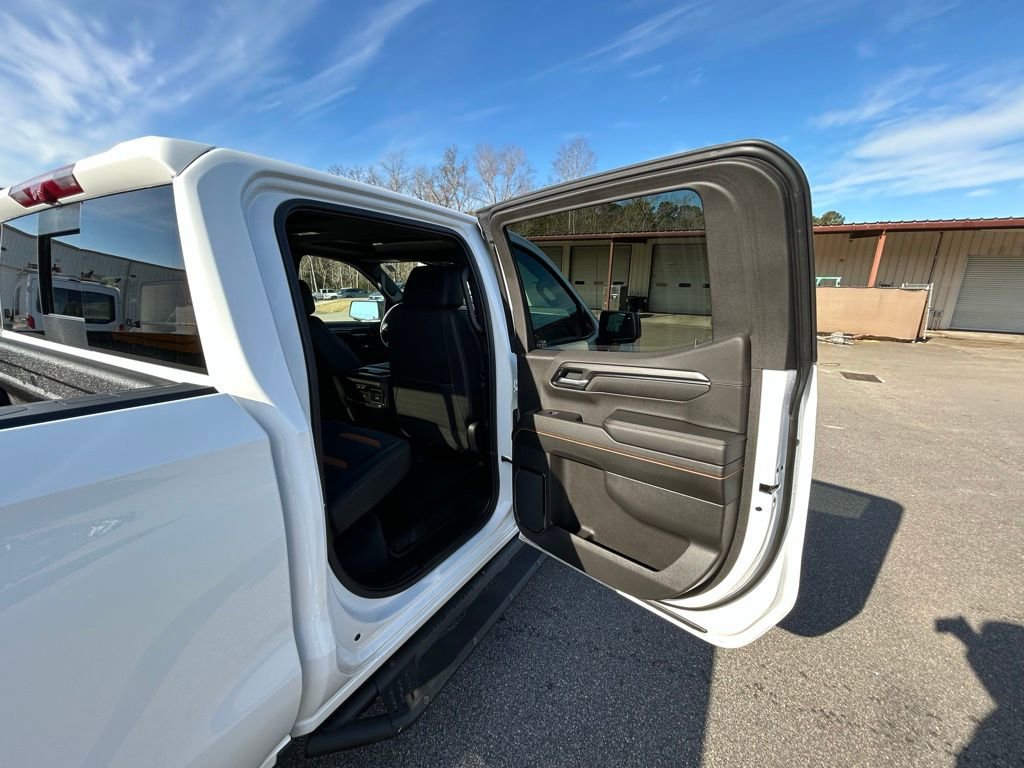 Used 2025 GMC Sierra 1500 AT4 w/ AT4 Premium Package image 29