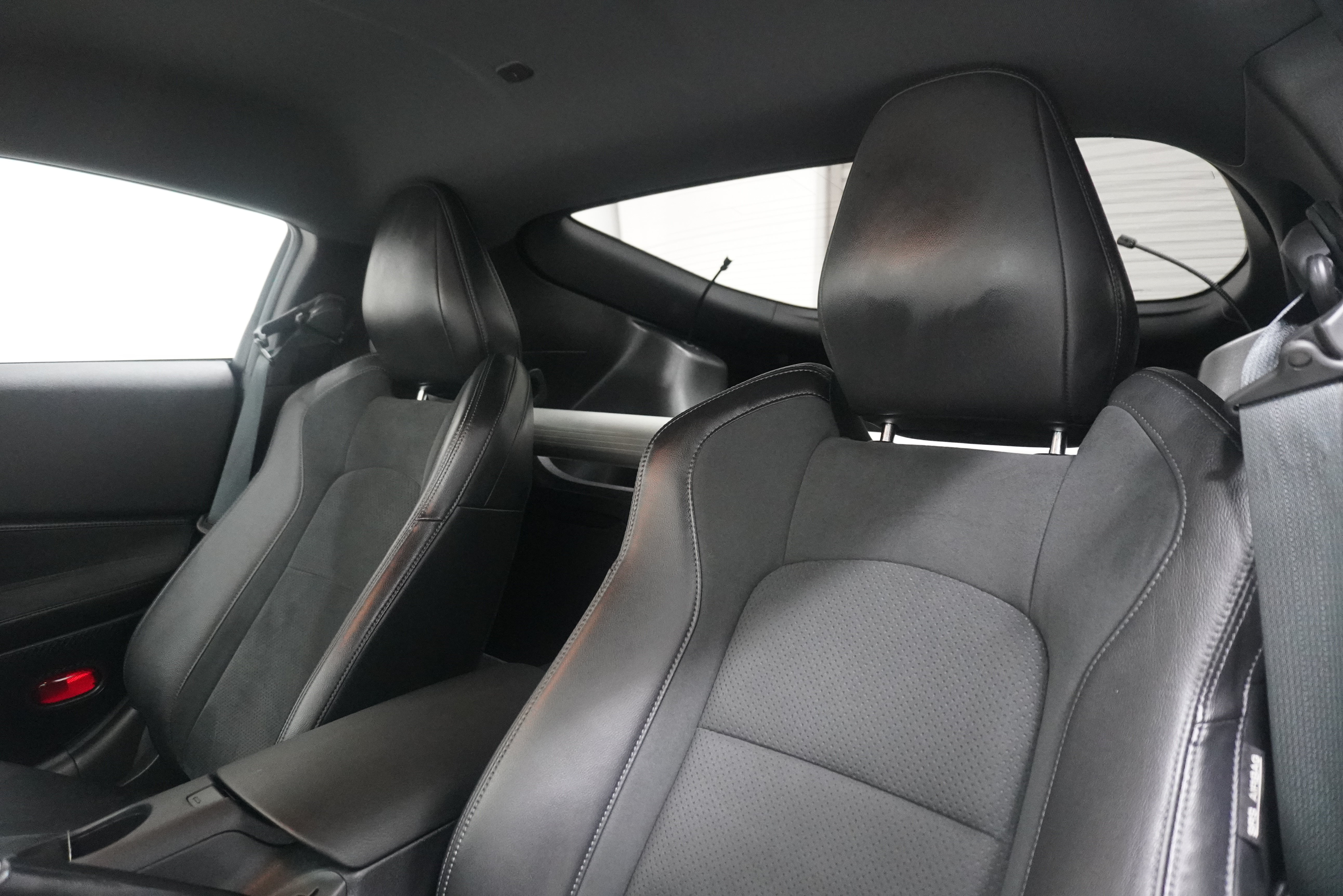 Used 2023 Nissan Z w/ Floor Mat Package (L93) RWD image 12