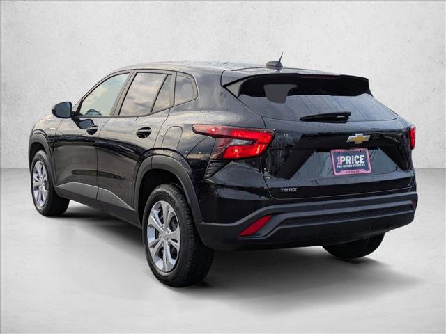 Used 2024 Chevrolet Trax LS image 8