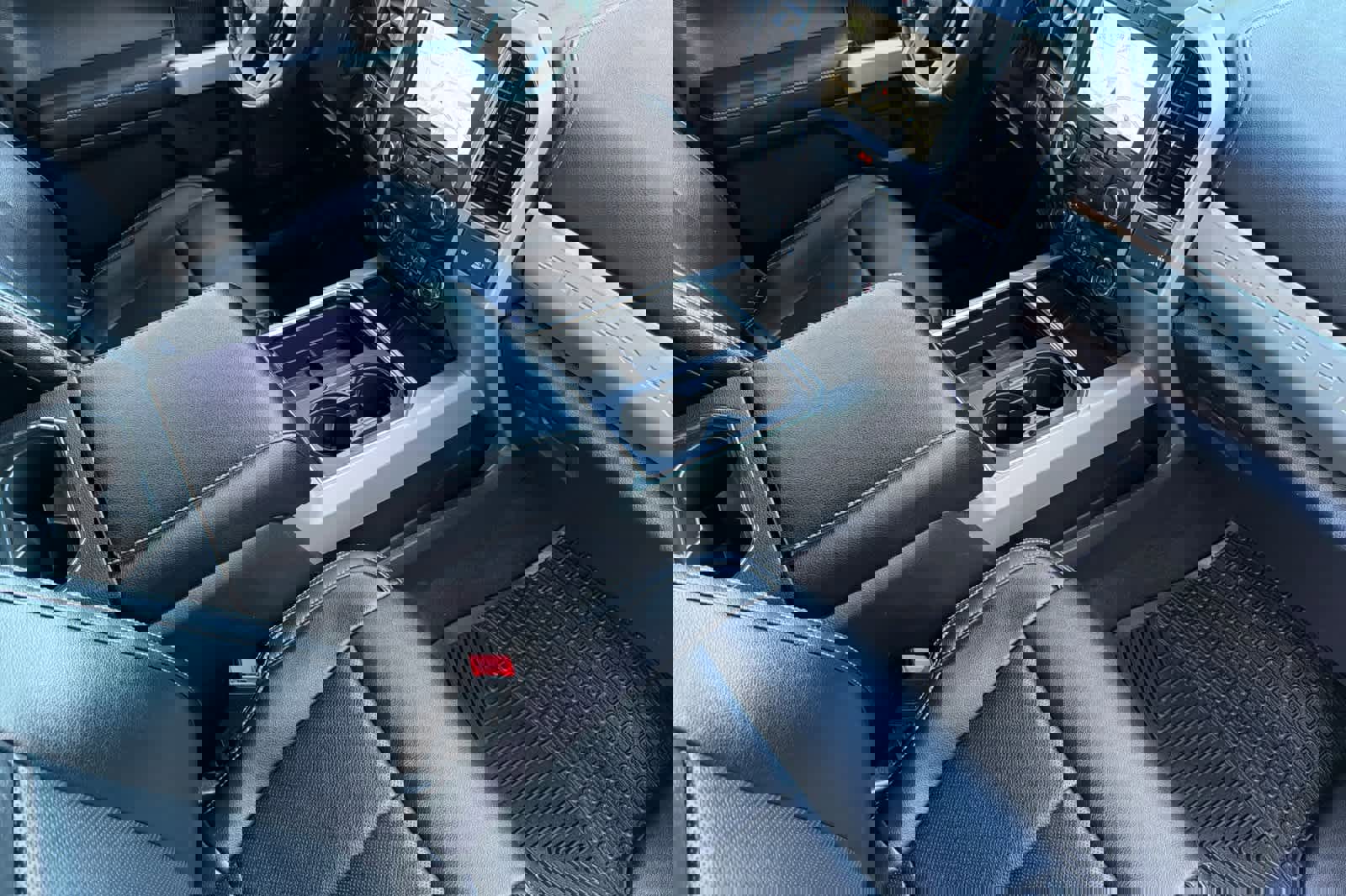 Certified 2021 Ford F350 Lariat w/ Lariat Ultimate Package image 15