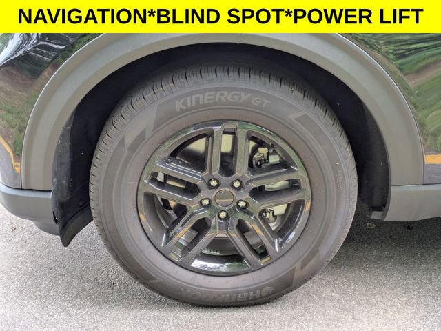 Used 2025 Ford Explorer Active RWD image 7