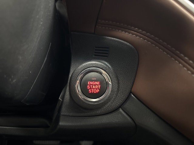 Used 2020 Subaru Outback Touring w/ Popular Package #2 image 16