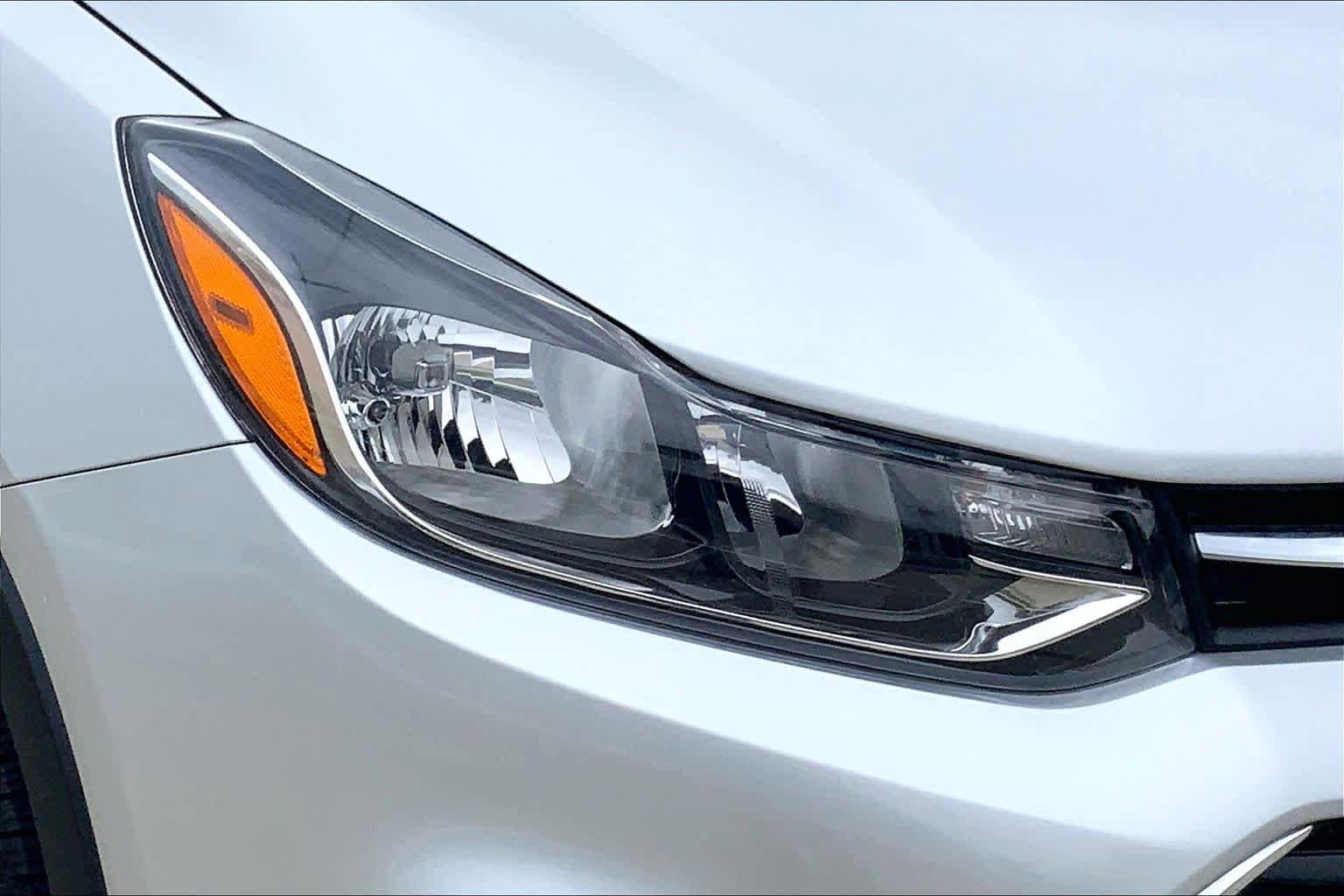 Used 2018 Chevrolet Trax LS FWD image 26