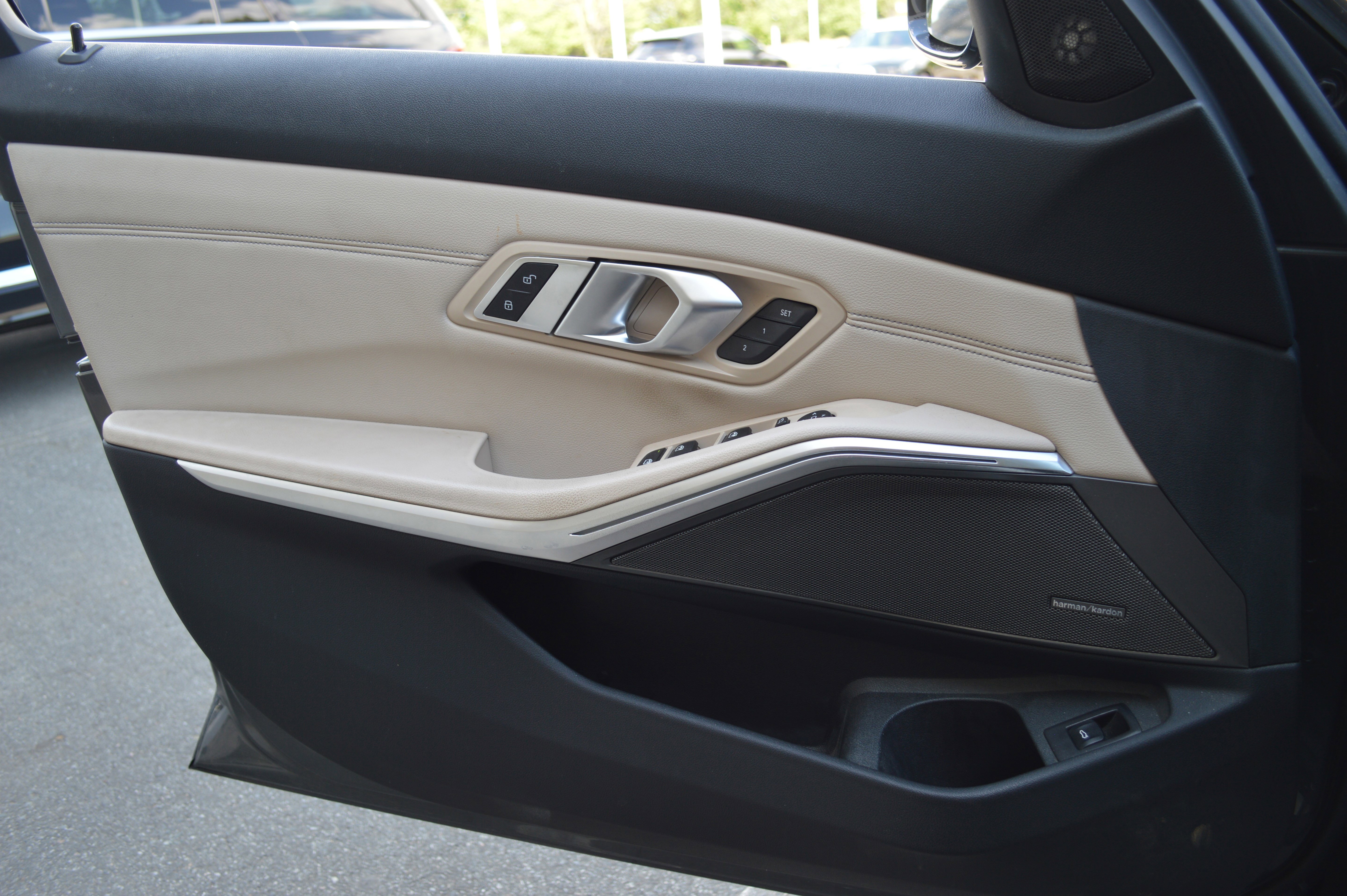 Used 2019 BMW 330i Sedan w/ Premium Package image 13
