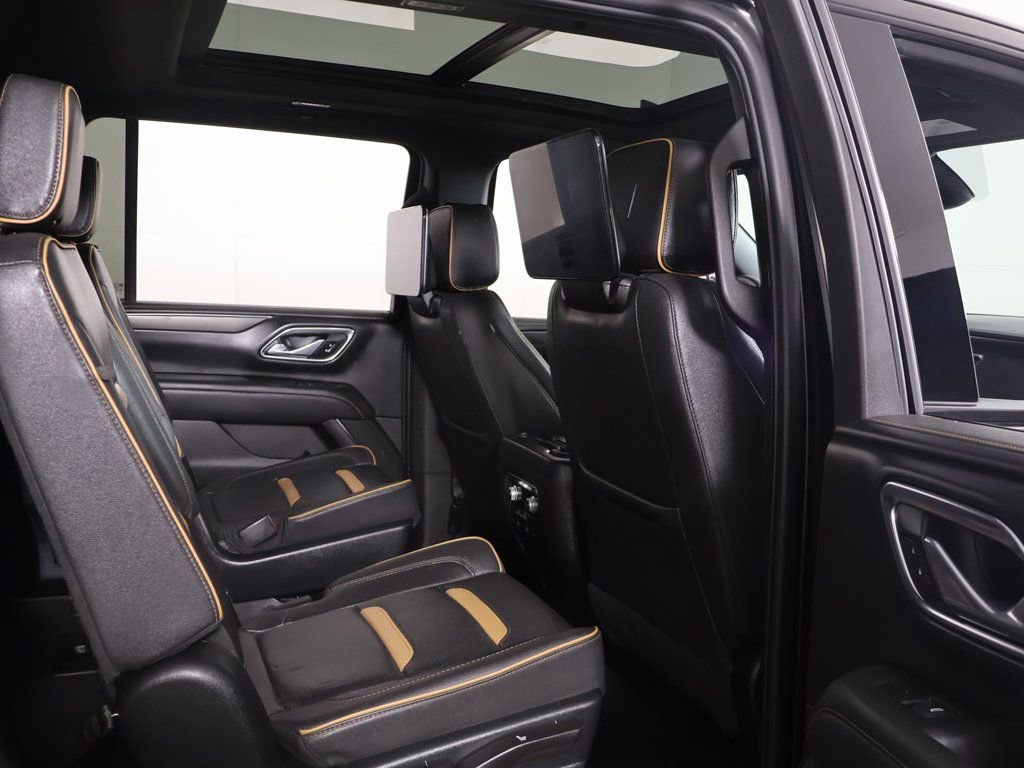 Used 2023 GMC Yukon XL AT4 w/ AT4 Premium Plus Package AWD/4WD image 37