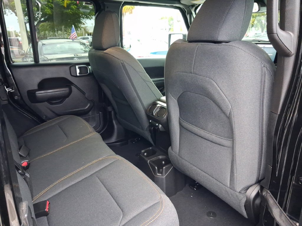 Used 2026 Jeep Wrangler Unlimited Sport AWD/4WD image 25