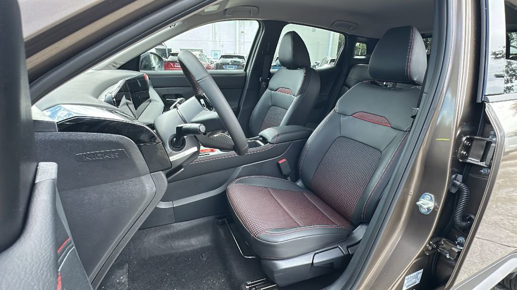 New 2026 Nissan Kicks SR w/ Illumination Package FWD image 27
