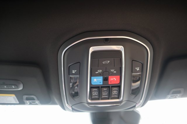 New 2025 Jeep Grand Cherokee L Limited w/ Trailer Tow Package image 18