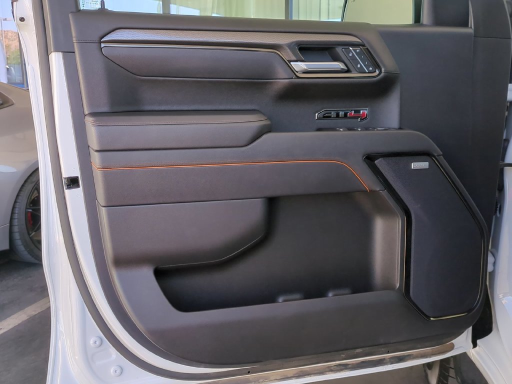 Used 2025 GMC Sierra 1500 AT4 AWD/4WD image 25