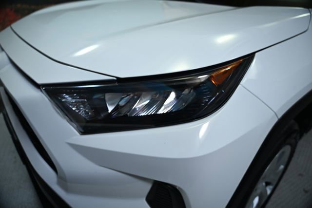 Used 2022 Toyota RAV4 LE image 13