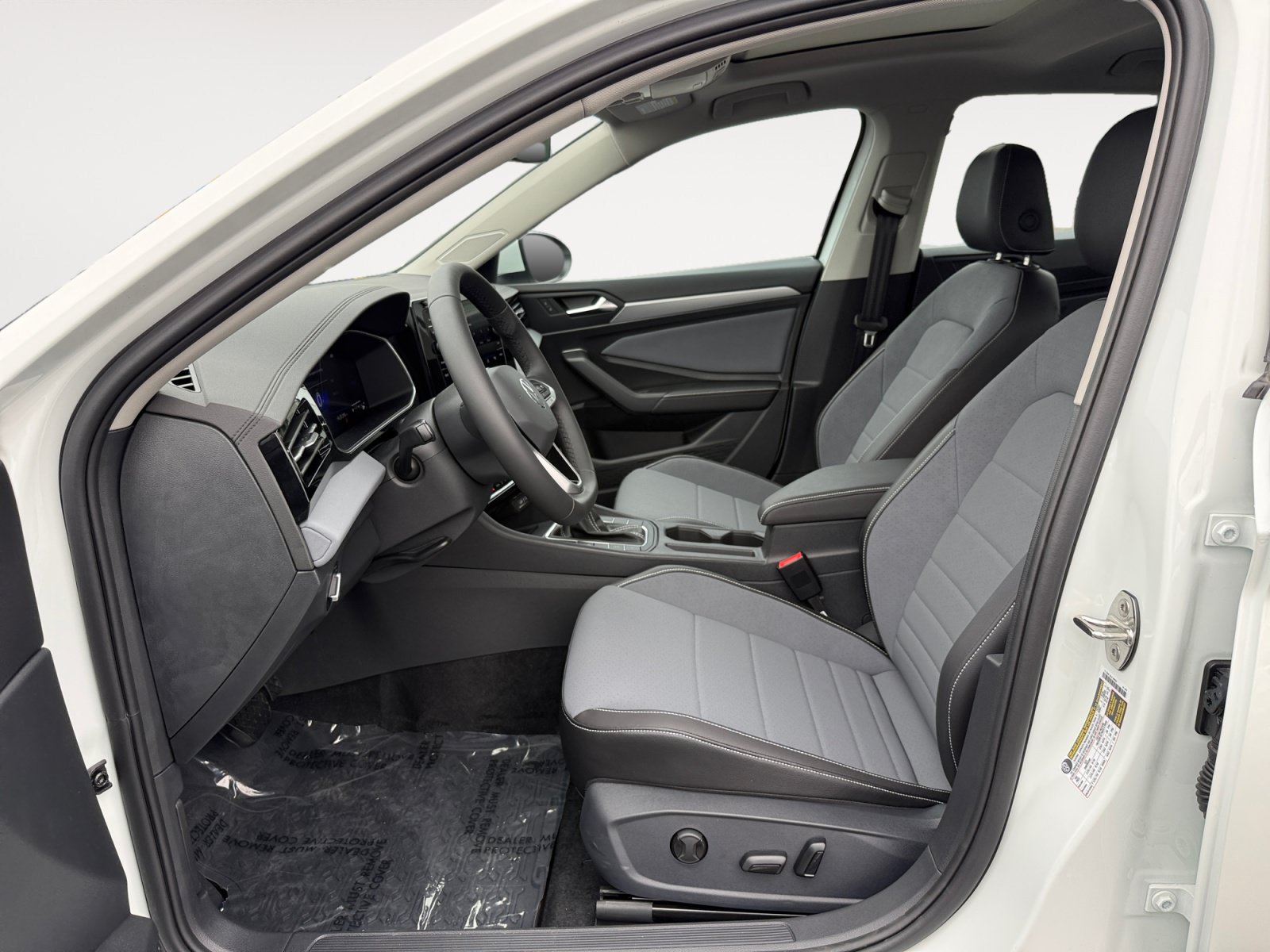 New 2026 Volkswagen Jetta SE FWD image 10