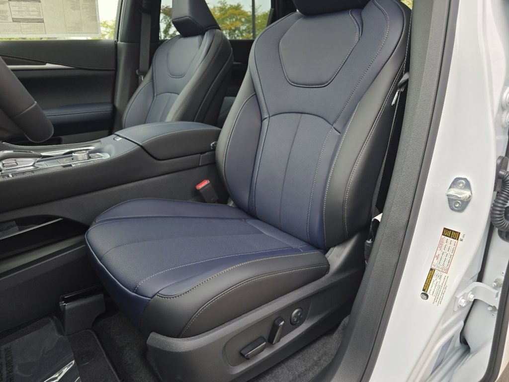 New 2026 INFINITI QX60 Sport image 26