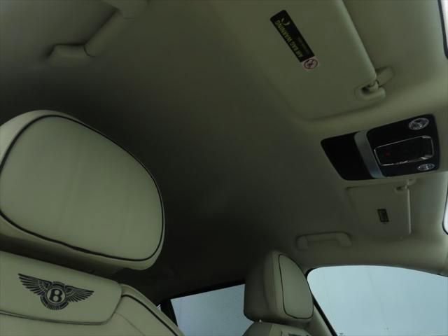 Used 2025 Bentley Flying Spur Plug-In Hybrid image 20