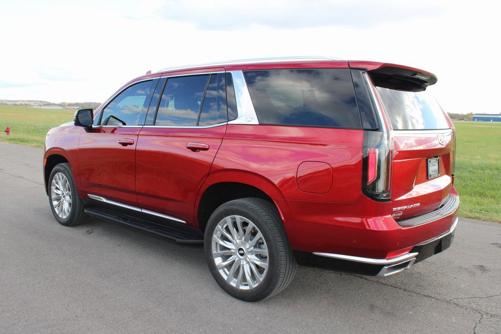 Used 2023 Cadillac Escalade Premium Luxury w/ Performance Package image 5