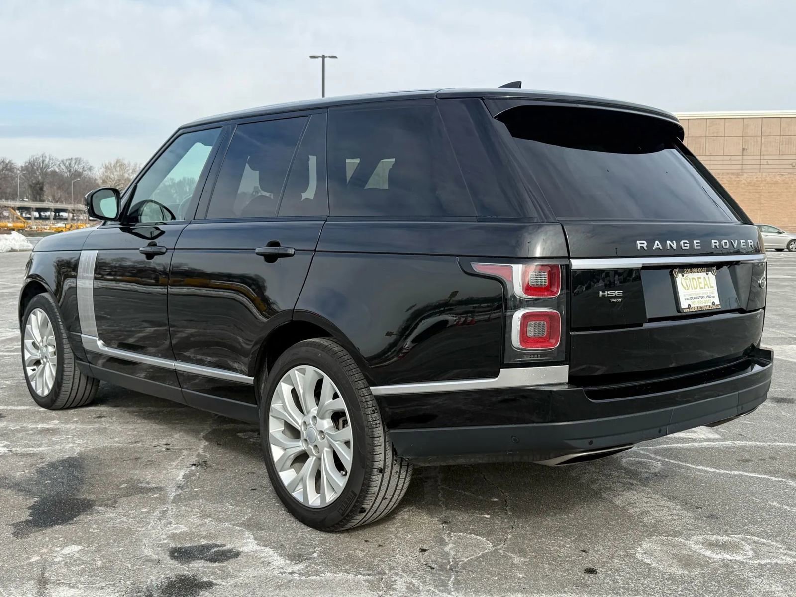 Used 2022 Land Rover Range Rover Westminster Edition image 4