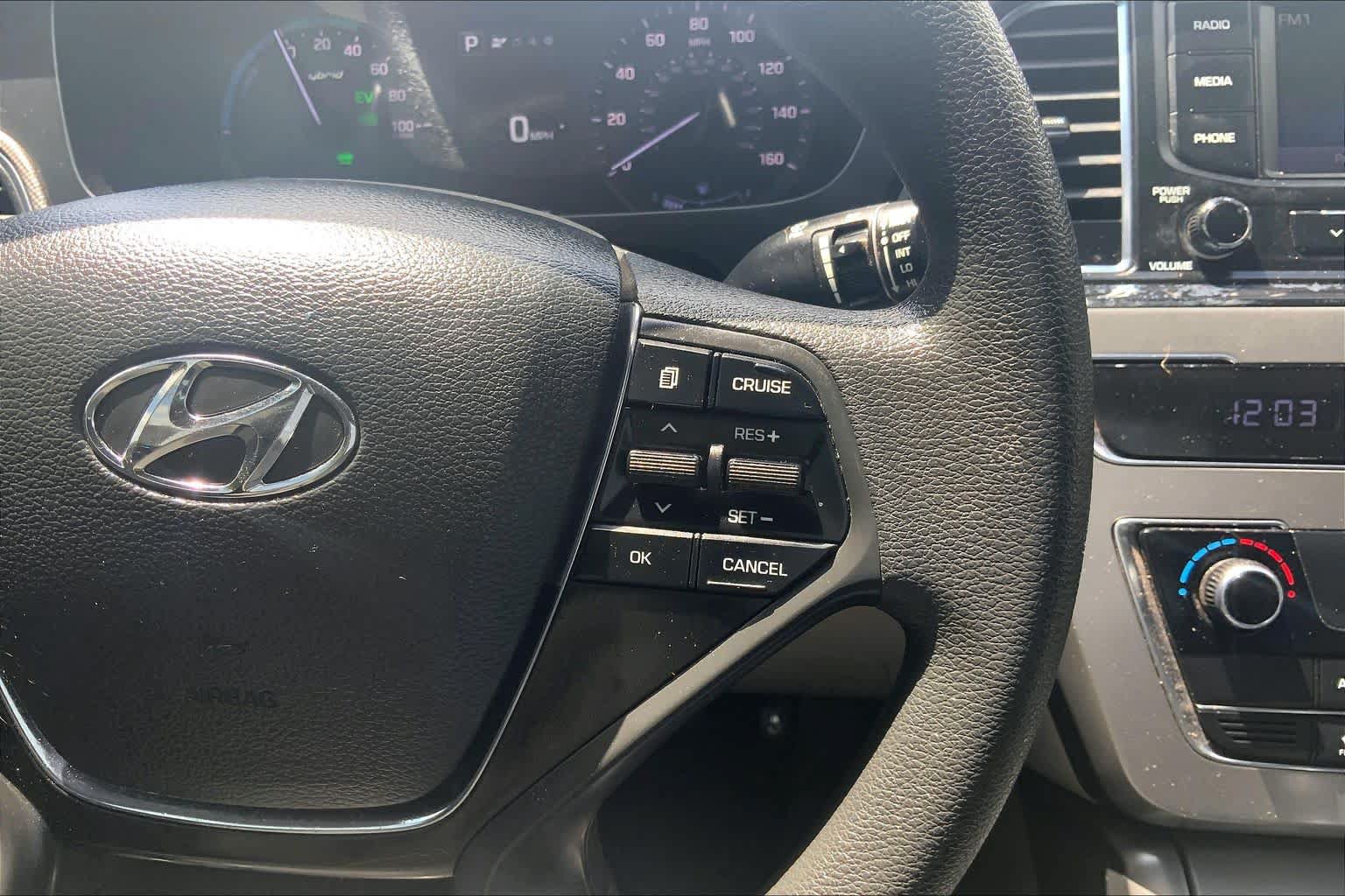 Used 2016 Hyundai Sonata SE FWD image 25