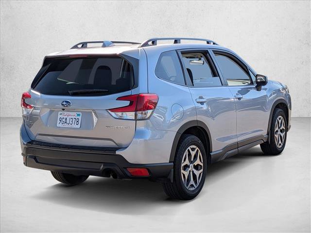 Used 2023 Subaru Forester Premium image 5