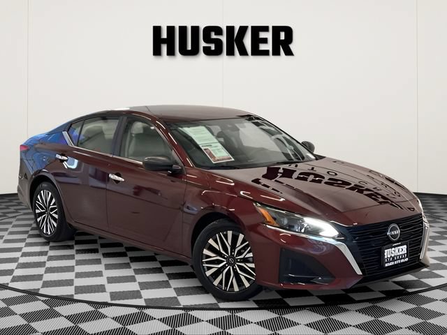 Used 2025 Nissan Altima 2.5 SV
