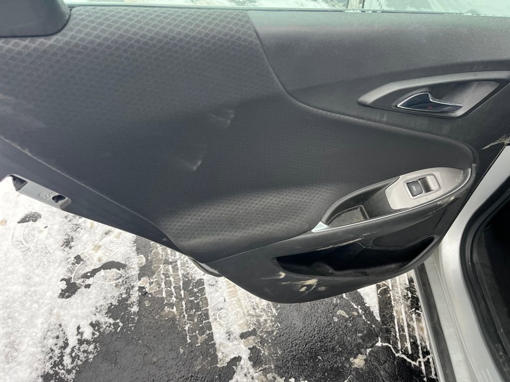 Used 2019 Chevrolet Malibu LT image 18
