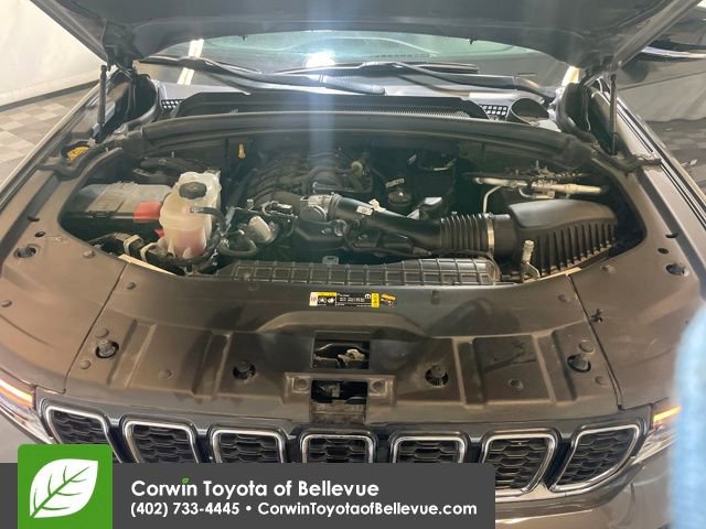 Used 2023 Jeep Grand Cherokee L Limited w/ Trailer Tow Group (B) image 33