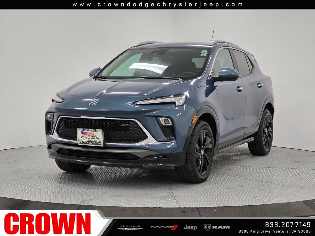Used 2024 Buick Encore GX Sport Touring AWD/4WD image 3