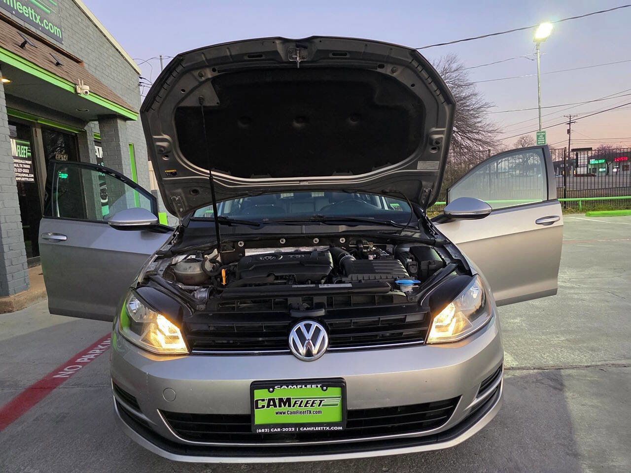 Used 2015 Volkswagen Golf S image 60