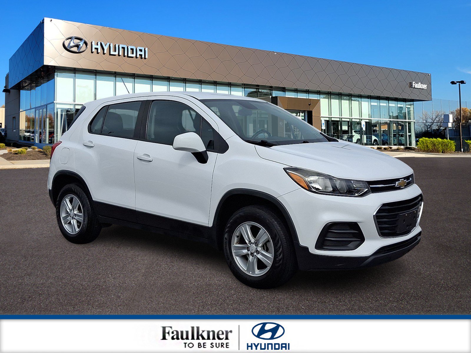 Used 2018 Chevrolet Trax LS AWD/4WD image 1